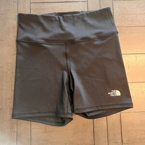 THE NORTH FACE Performance Essential Bike 5in Womens Shorts BLACK